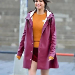 selena-gomez-a-rainy-day-in-new-york-chan-purple-hooded-coat